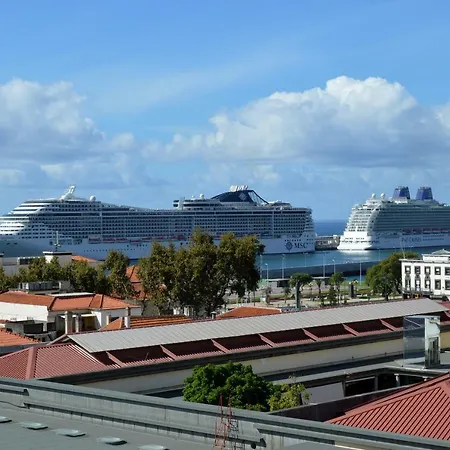 Lejlighed Floor In Center