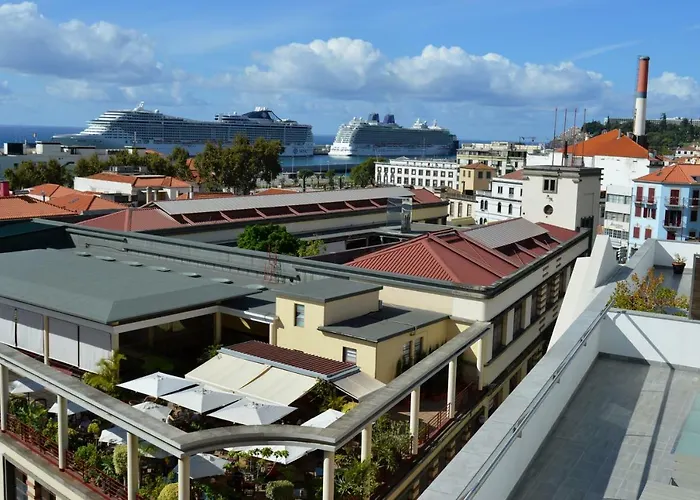 아파트 Floor In Center *