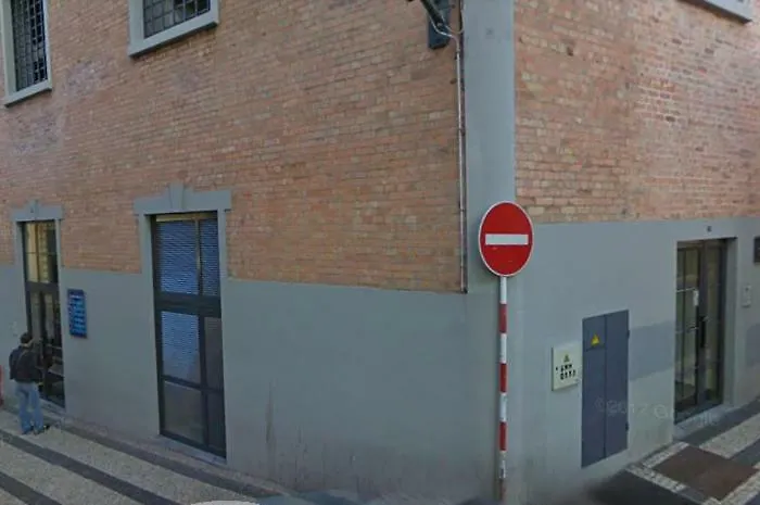 아파트 Floor In Center