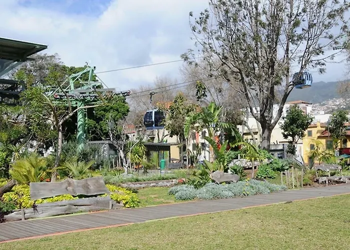 아파트 Floor In Center 푼샬