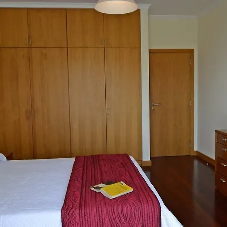 Floor In Center فونشال