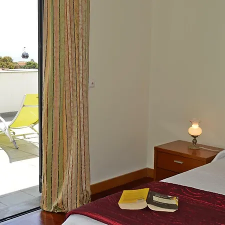 Floor In Center شقة *