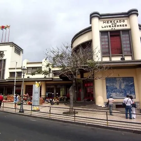 Floor In Center شقة *