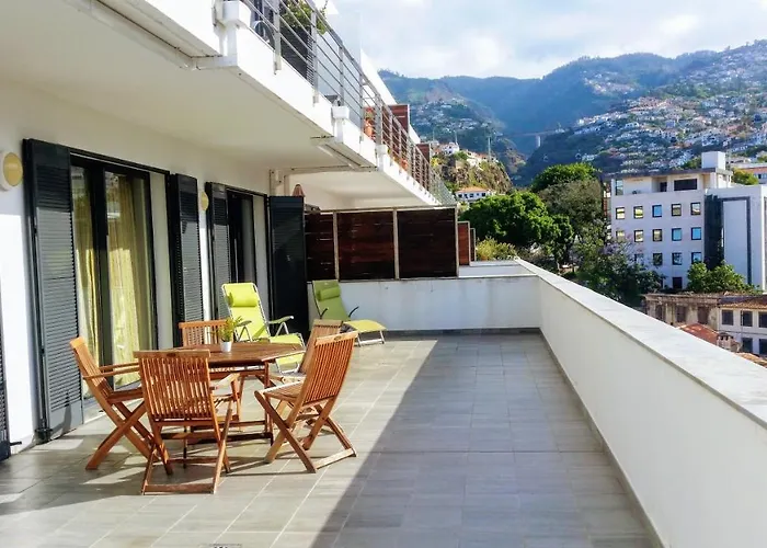Floor In Center * Funchal (Madeira)